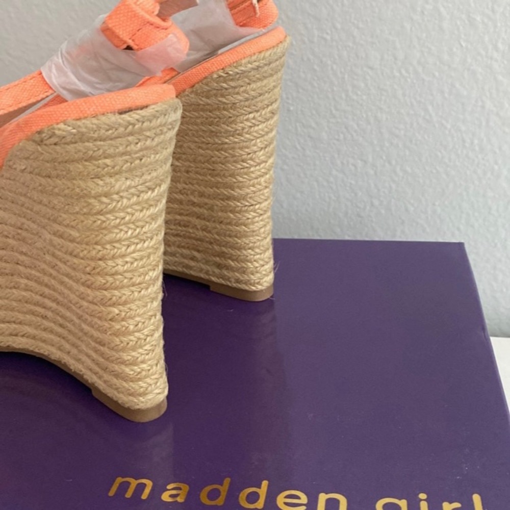Shoes - Picture 2 of 5